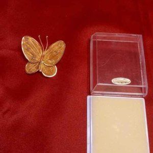 60'S PERIOD STYLE BUTTERFLY PIN, MESH WINGS W/ORIGINAL BOX